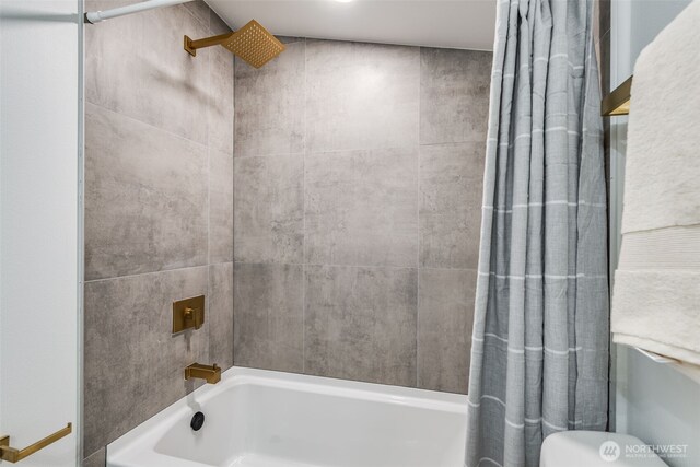 3718 W Arsenal Way, Bremerton, WA 98312 - full bath with shower / bath combination with curtain and toilet