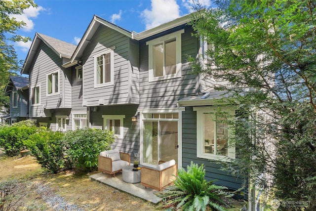 5529 Lakemont Blvd SE Unit 901, Bellevue, WA 98006 - view of front of house