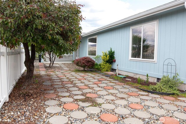 6 Laguna Pl W, Omak, WA 98841 - fenced backyard featuring a patio area