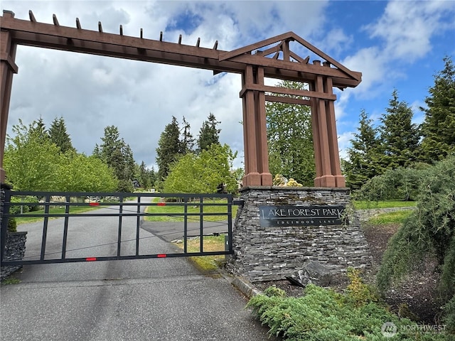 3178 Edgewood Ln, Bellingham, WA 98226 - view of gate