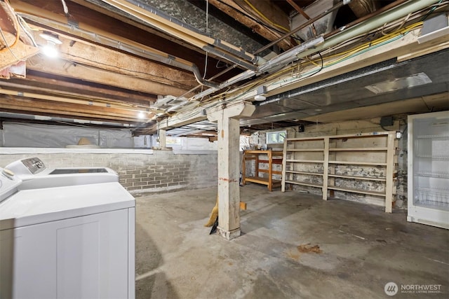 2416 Broadway, Bellingham, WA 98225 - basement featuring washing machine and dryer