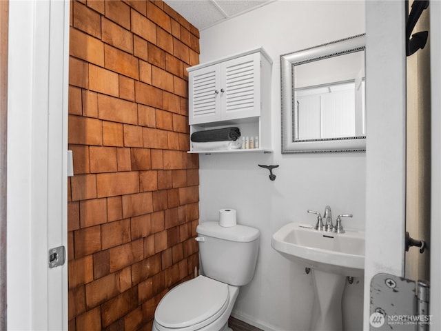 4590 E State Route 106, Union, WA 98592 - half bath with toilet