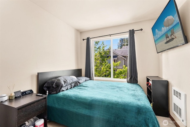 3007 Belmonte Ln, Everett, WA 98201 - bedroom featuring carpet flooring and radiator