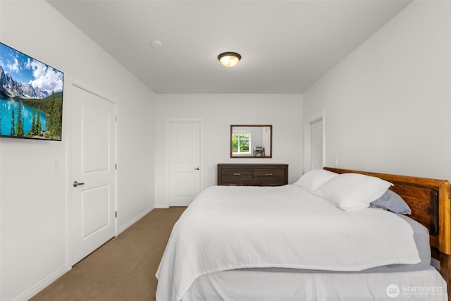 3007 Belmonte Ln, Everett, WA 98201 - carpeted bedroom with baseboards