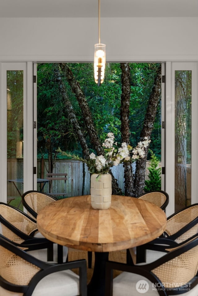 12833 NE 91st St, Kirkland, WA 98033 - view of dining room