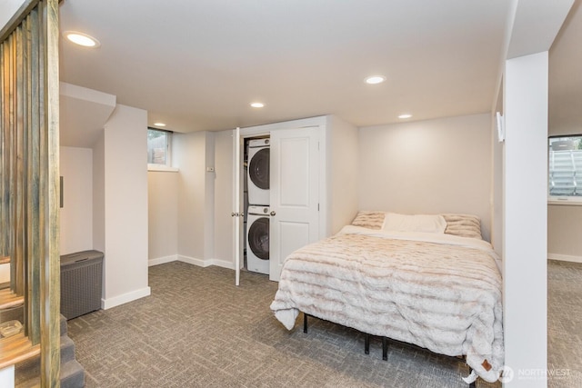 207 N Colville St, Walla Walla, WA 99362 - bedroom featuring stacked washer / dryer, carpet flooring, recessed lighting, and baseboards