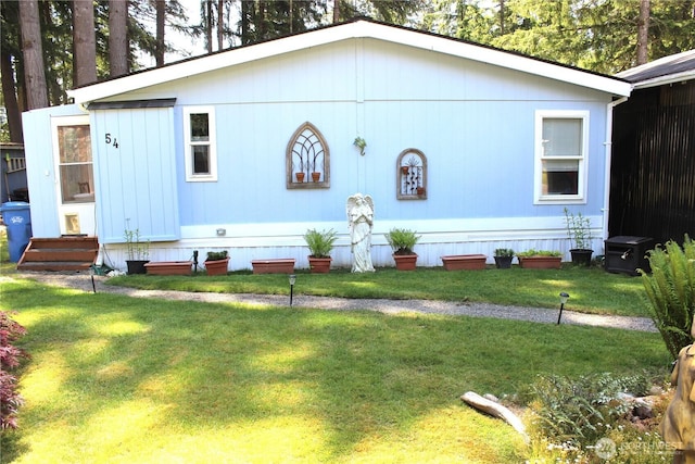 17340 Sargent Rd SW Unit 54, Rochester, WA 98579 - view of front of home featuring entry steps and a front lawn