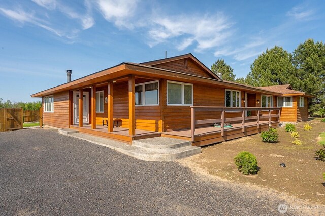 710 S Mckinney Rd, Othello, WA 99344 - view of front of house with a wooden deck