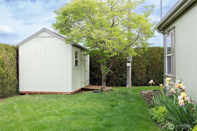 815 NE Karol Loop, College Place, WA 99324 - view of grassy yard
