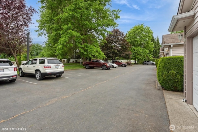 10923 63rd St E, Puyallup, WA 98372 - view of uncovered parking lot
