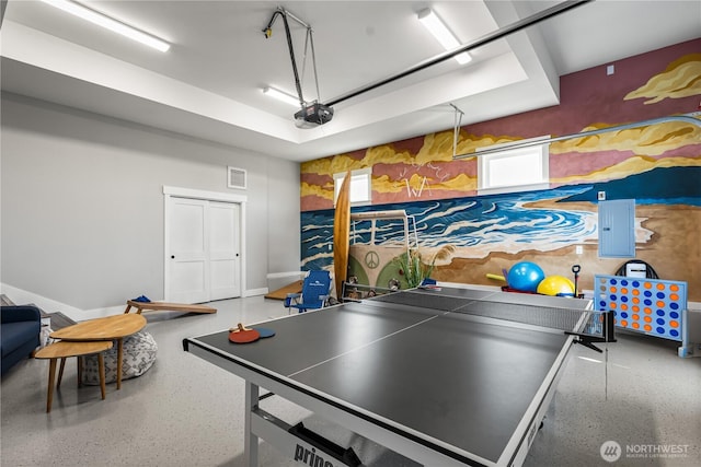 1401 S Cohasset Crst, Westport, WA 98595 - rec room featuring speckled floor and a garage