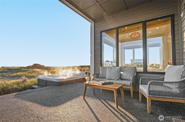 1401 S Cohasset Crst, Westport, WA 98595 - view of patio featuring an outdoor living space