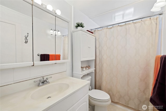 4325 E B St, Tacoma, WA 98404 - bathroom featuring vanity, toilet, and a shower with shower curtain