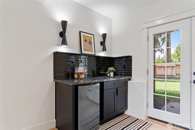236 S 316th Pl, Federal Way, WA 98003 - indoor wet bar with fridge and decorative backsplash