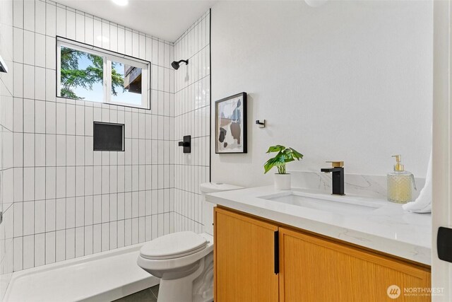 236 S 316th Pl, Federal Way, WA 98003 - full bath with toilet, a tile shower, and vanity