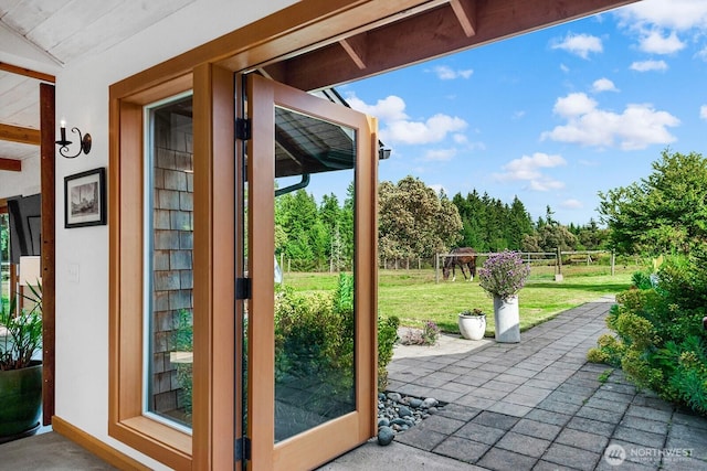 26742 94th Ave SW, Vashon, WA 98070 - entryway featuring view of wooded area