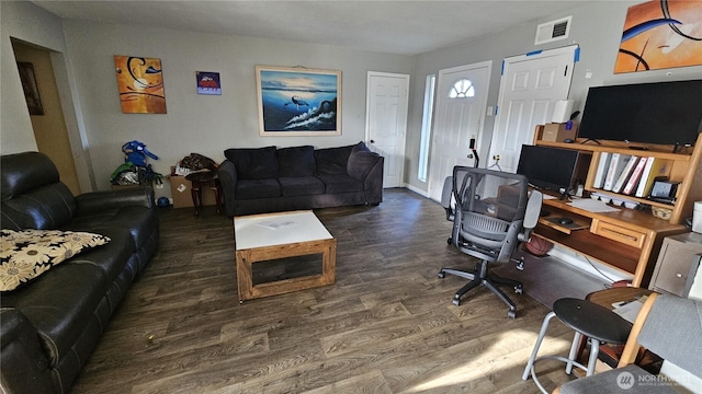 947 19th Ave, Longview, WA 98632 - living area with wood finished floors and a desk