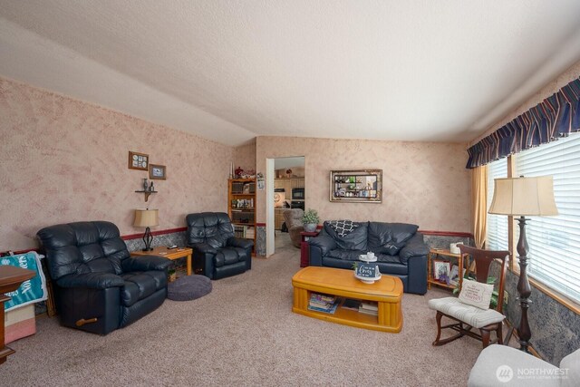 307 Hilltop Cir, Ephrata, WA 98823 - living room featuring carpet flooring