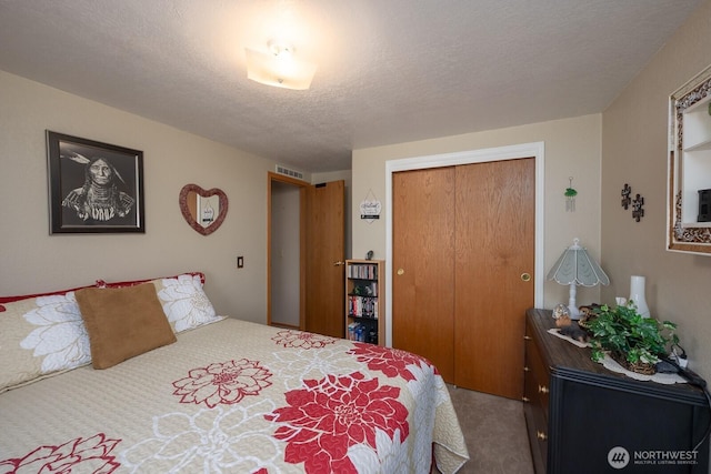 307 Hilltop Cir, Ephrata, WA 98823 - bedroom with carpet floors and a closet