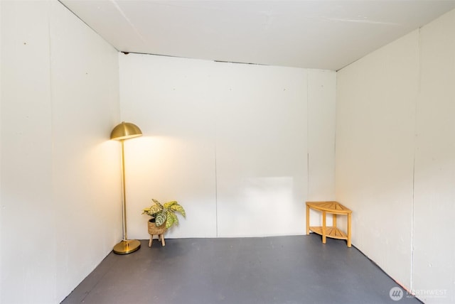 451 Aspen Springs Rd, Cle Elum, WA 98922 - empty room featuring concrete floors