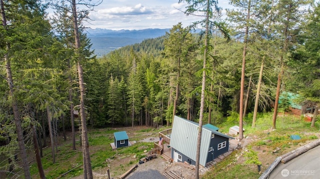 451 Aspen Springs Rd, Cle Elum, WA 98922 - view of mountain background with a heavily wooded area