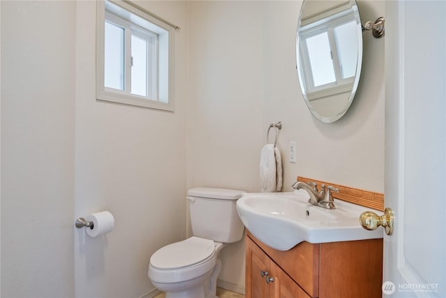 1426 Pries Ct, Kelso, WA 98626 - half bathroom with vanity and toilet
