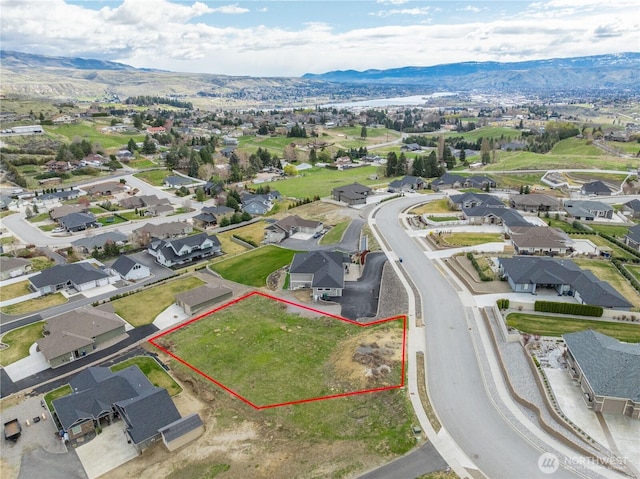 870 Autumn Crest Dr, Wenatchee, WA 98801