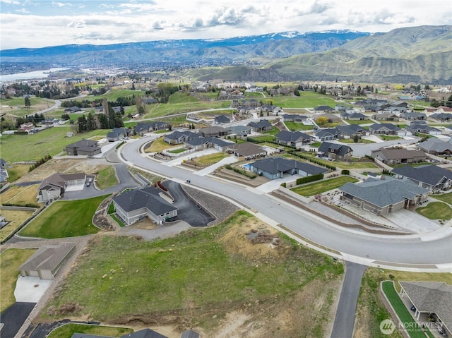 870 Autumn Crest Dr, Wenatchee, WA 98801