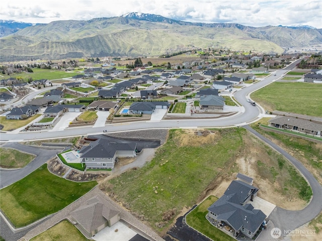 870 Autumn Crest Dr, Wenatchee, WA 98801