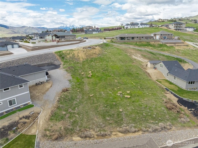 870 Autumn Crest Dr, Wenatchee, WA 98801