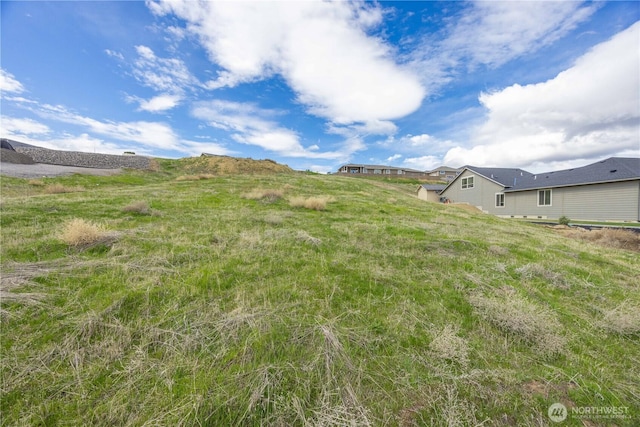 870 Autumn Crest Dr, Wenatchee, WA 98801