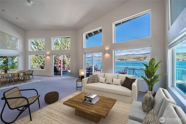 4270 US Highway 97a, Chelan, WA 98816 - sunroom with a water view