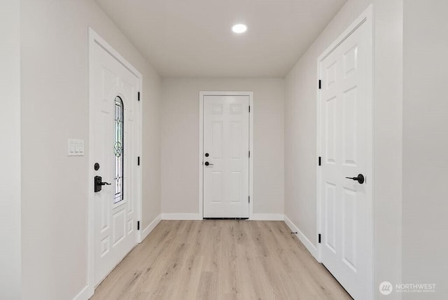 11433 SE 244th St, Kent, WA 98030 - entryway featuring light wood-type flooring, baseboards, and recessed lighting