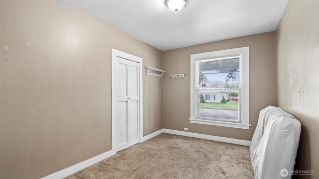 427 E Dayton Ave, Dayton, WA 99328 - spacious closet with light carpet
