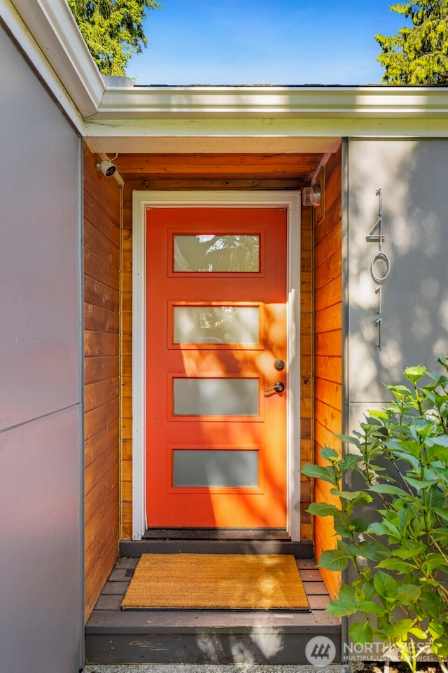 14011 Wallingford Ave N, Seattle, WA 98133 - property entrance with a security system