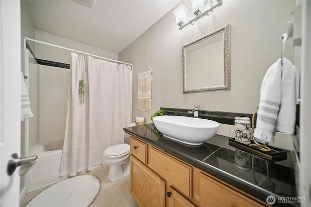 1402 E Lake Dr, Bremerton, WA 98312 - bathroom featuring toilet, vanity, and shower / bath combo