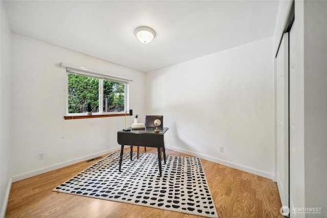 1402 E Lake Dr, Bremerton, WA 98312 - home office featuring wood finished floors and baseboards