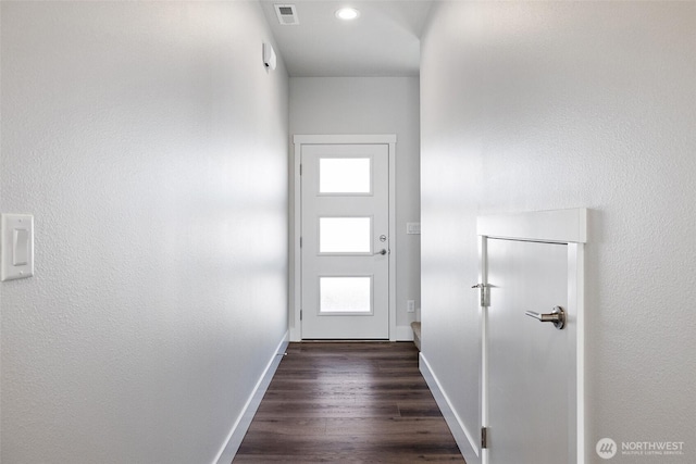 4223 W Sandy Ct, Moses Lake, WA 98837 - entryway featuring baseboards, dark wood-type flooring, and recessed lighting