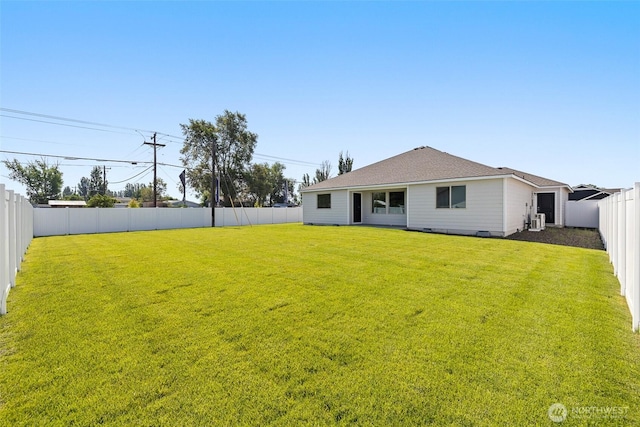 4208 W Sandy Ct, Moses Lake, WA 98837 - rear view of property with a fenced backyard
