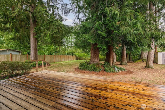 9828 33rd Dr SE, Everett, WA 98208 - view of wooden terrace
