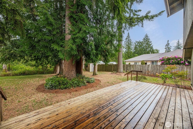 9828 33rd Dr SE, Everett, WA 98208 - deck featuring a fenced backyard