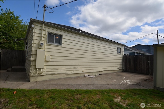 3159 Florida St, Longview, WA 98632 - view of side of home with a patio