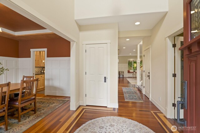 27 148th Pl SW, Lynnwood, WA 98087 - entrance foyer featuring dark wood-style flooring