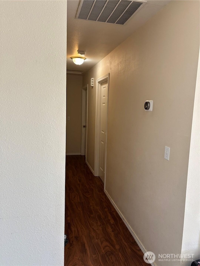 239 SE H St, Ephrata, WA 98823 - hall with wood finished floors and baseboards