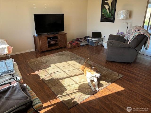 239 SE H St, Ephrata, WA 98823 - living area featuring wood finished floors and baseboards
