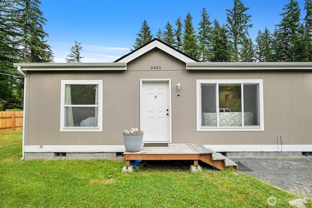 8450 Hazel Ct, Maple Falls, WA 98266 - view of front of property featuring crawl space