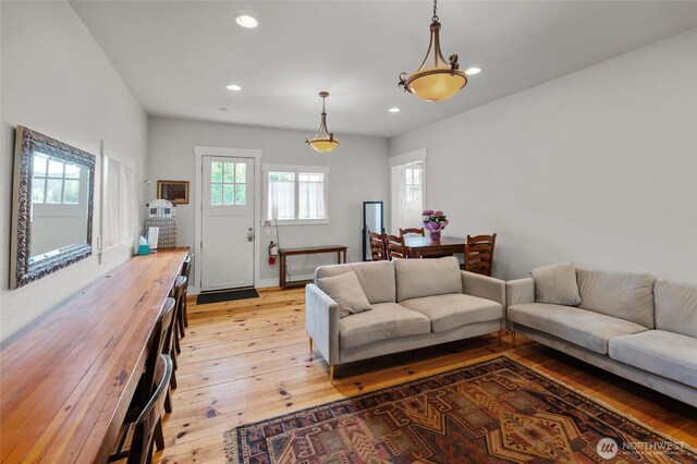 4680 State Route 6, Chehalis, WA 98532 - living room featuring light wood-style flooring and recessed lighting