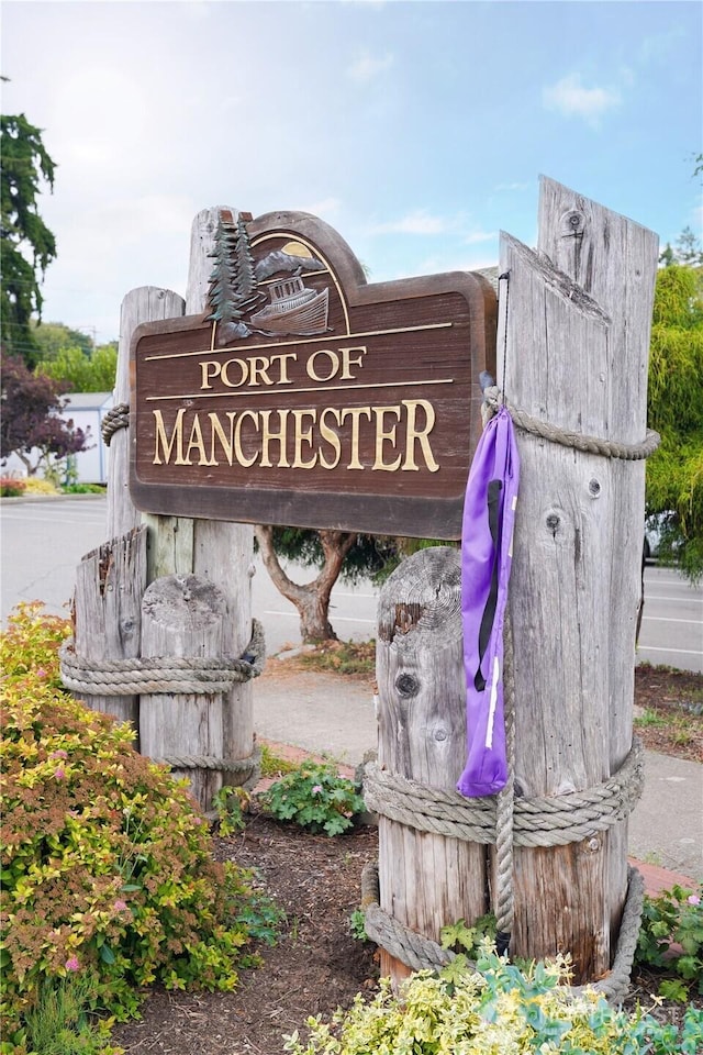 1360 Colchester Dr SE, Port Orchard, WA 98366 - view of community sign