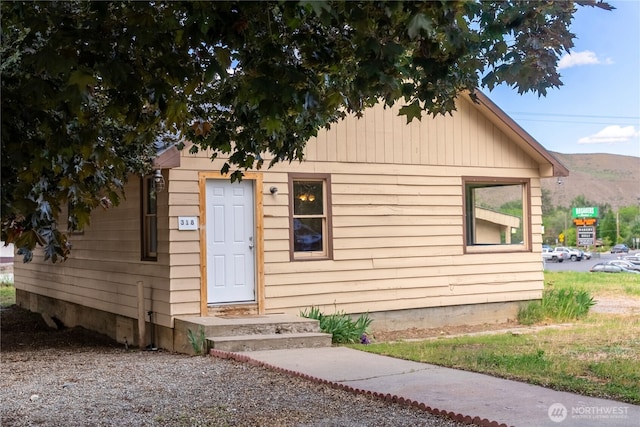 318 Lombard St, Twisp, WA 98856 - view of front of home featuring a mountain view
