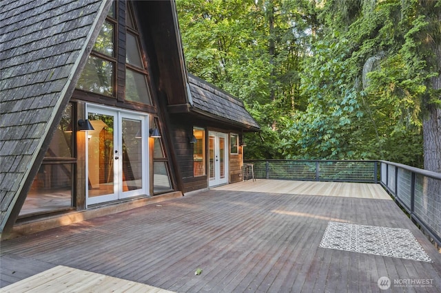 5617 236th Ave NE, Redmond, WA 98053 - wooden deck with french doors